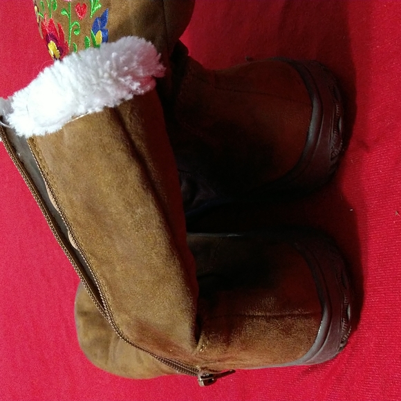 Roebuck and Co. Swede Embroidery Boot - Picture 6 of 8